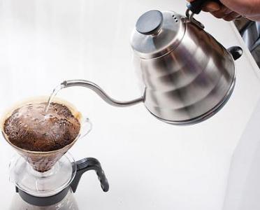 V60 細口パワーケトル・ヴォーノ